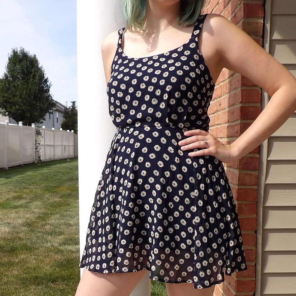 Lucca Couture blue floral daisy print mini dress size small